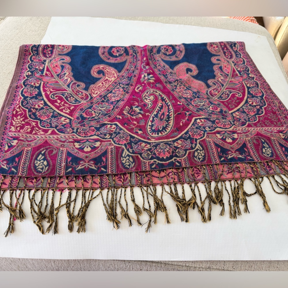 Pashmina Silk Blend Shawl Wrap Scarf 70x26 slight sparkle